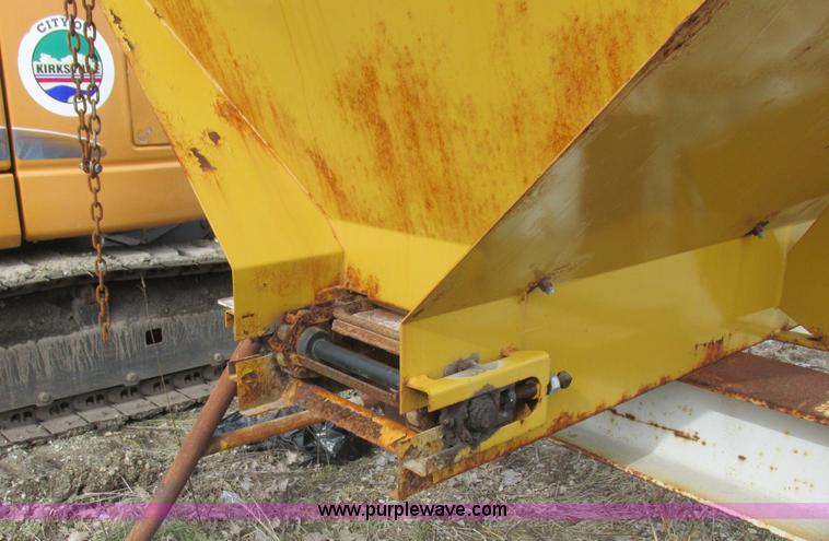 image for item L4241 Highway Equipment MP8 spreader