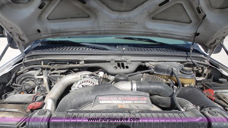 image for item L4774 2004 Ford F350 Super Duty flatbed truck