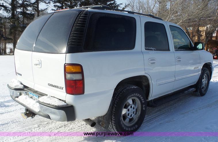 image for item L5530 2001 Chevrolet Tahoe SUV