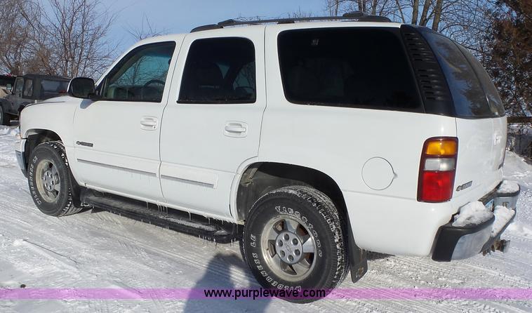 image for item L5530 2001 Chevrolet Tahoe SUV