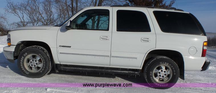 image for item L5530 2001 Chevrolet Tahoe SUV