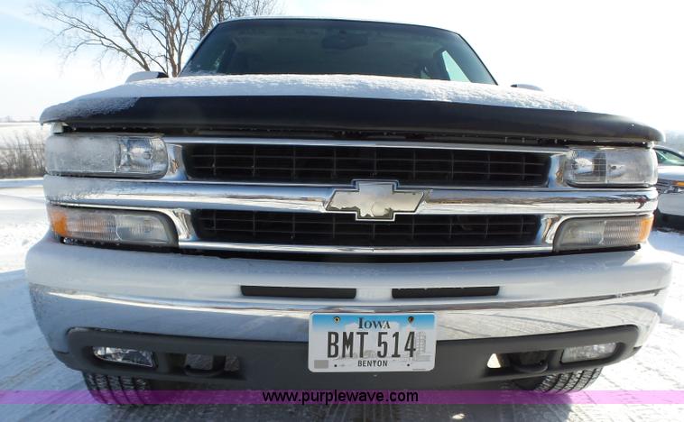 image for item L5530 2001 Chevrolet Tahoe SUV