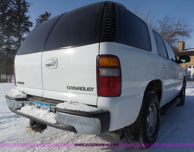 image for item L5530 2001 Chevrolet Tahoe SUV