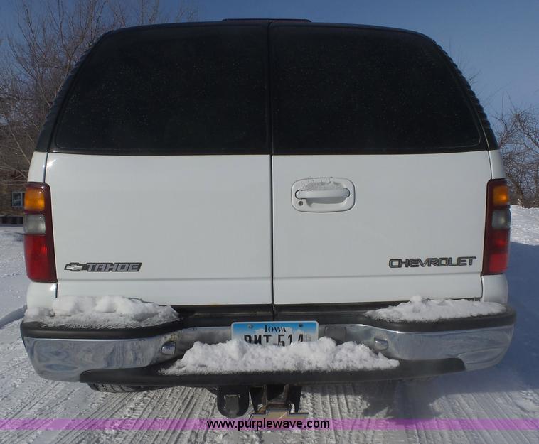image for item L5530 2001 Chevrolet Tahoe SUV