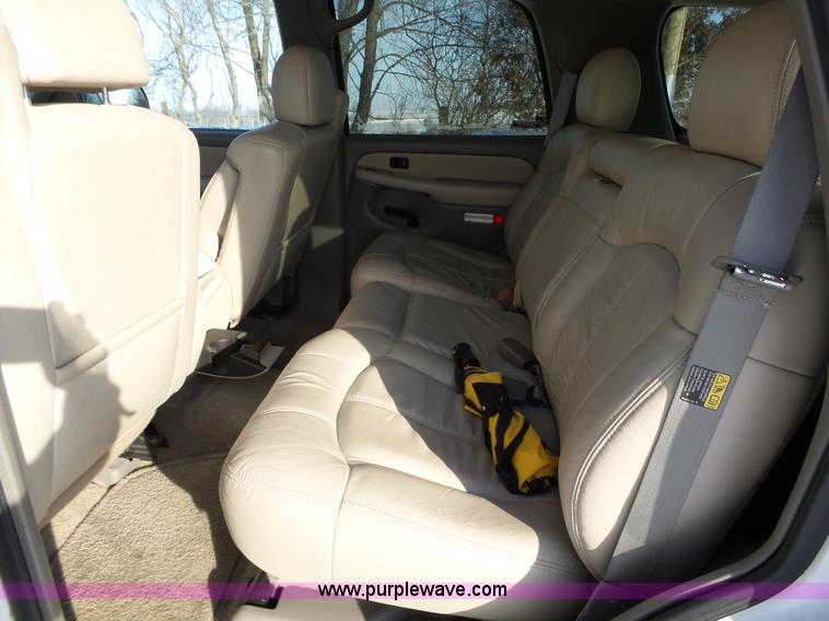 image for item L5530 2001 Chevrolet Tahoe SUV