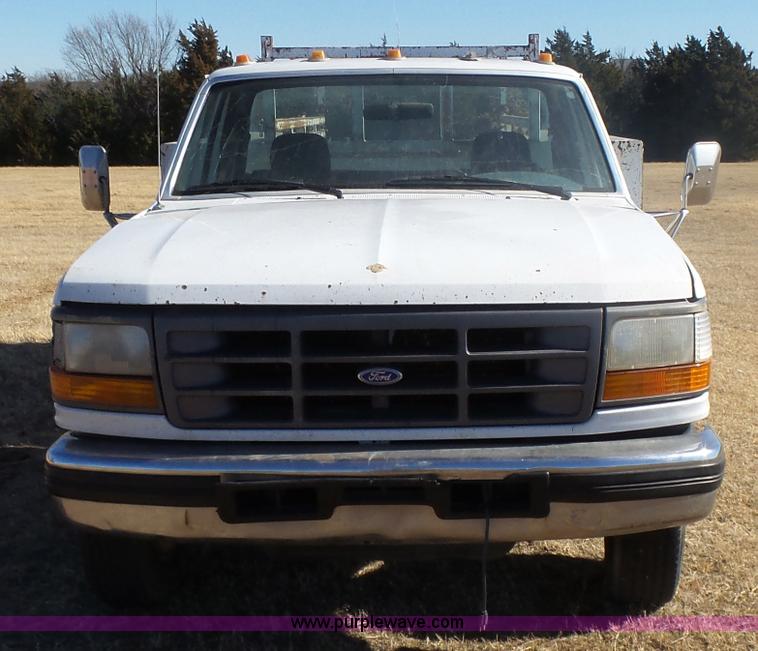 image for item L6188 1995 Ford F350 XL utility truck