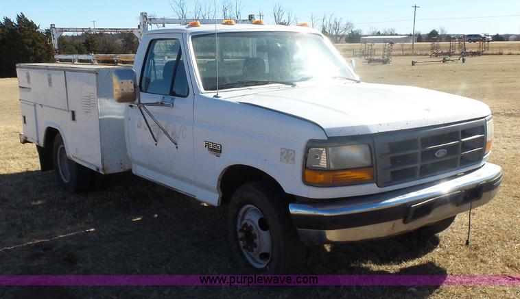 image for item L6188 1995 Ford F350 XL utility truck