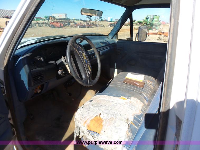 image for item L6188 1995 Ford F350 XL utility truck