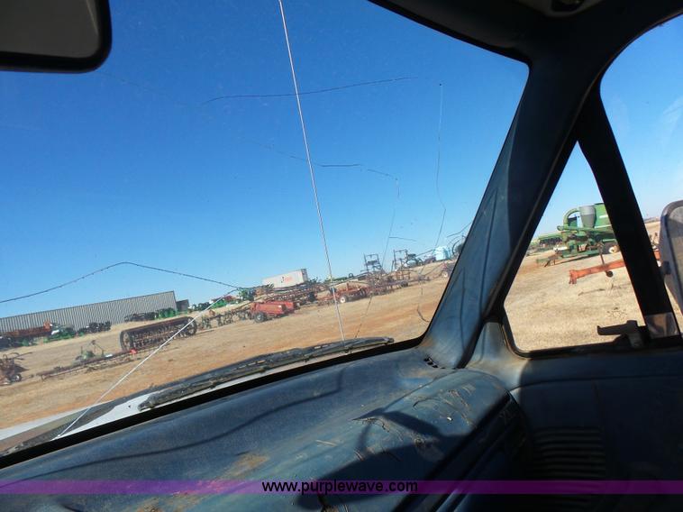 image for item L6188 1995 Ford F350 XL utility truck