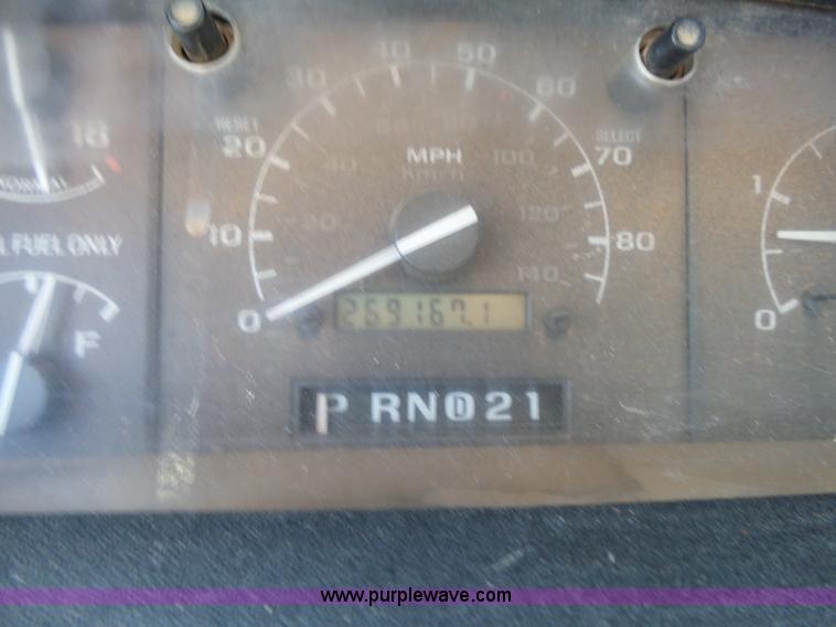 image for item L6188 1995 Ford F350 XL utility truck