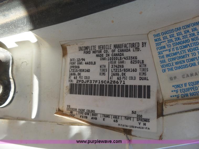 image for item L6188 1995 Ford F350 XL utility truck