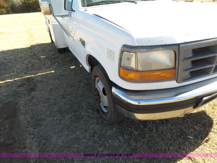 image for item L6188 1995 Ford F350 XL utility truck