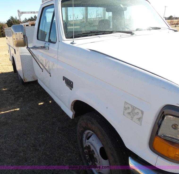 image for item L6188 1995 Ford F350 XL utility truck