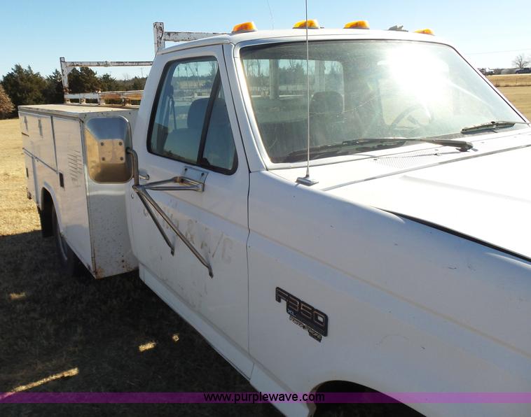 image for item L6188 1995 Ford F350 XL utility truck