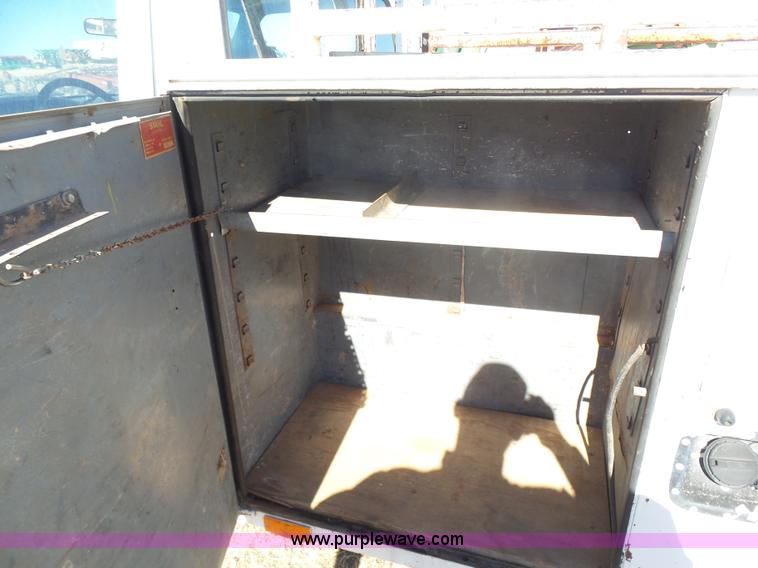 image for item L6188 1995 Ford F350 XL utility truck