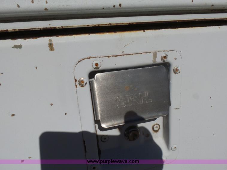 image for item L6188 1995 Ford F350 XL utility truck