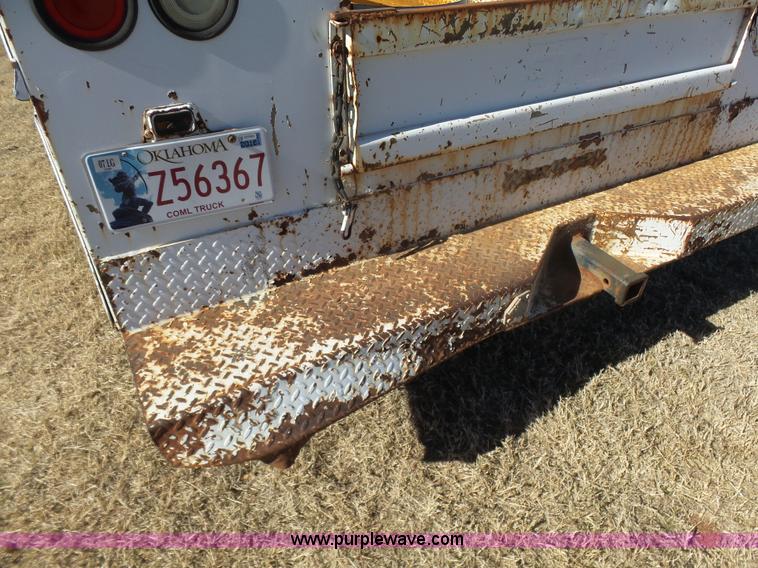 image for item L6188 1995 Ford F350 XL utility truck