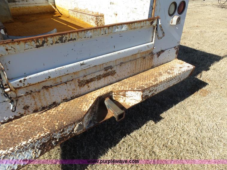 image for item L6188 1995 Ford F350 XL utility truck