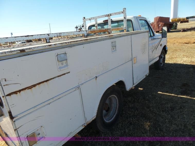image for item L6188 1995 Ford F350 XL utility truck