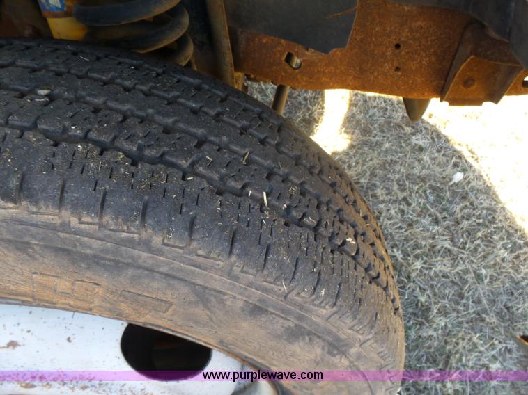 image for item L6188 1995 Ford F350 XL utility truck