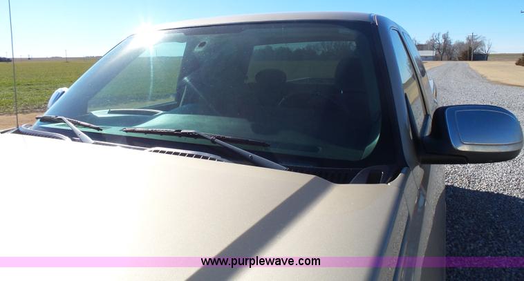 image for item L6209 2004 Chevrolet Silverado 1500 Ext. Cab pickup truck