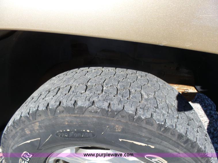 image for item L6209 2004 Chevrolet Silverado 1500 Ext. Cab pickup truck