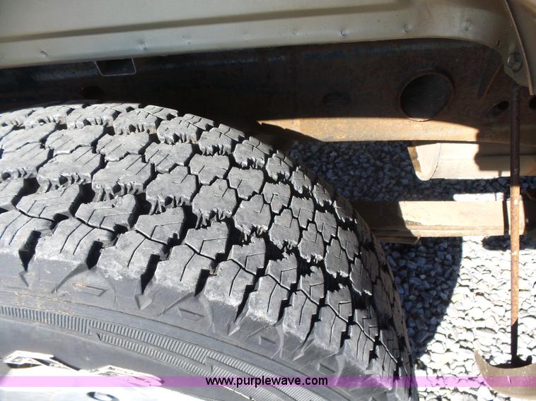 image for item L6209 2004 Chevrolet Silverado 1500 Ext. Cab pickup truck