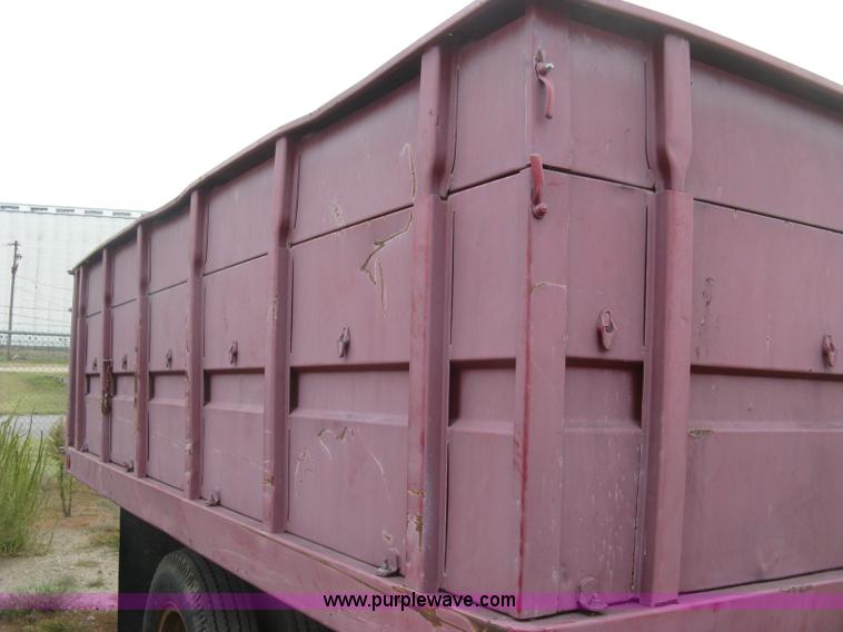 image for item L6379 2007 shop built dump trailer