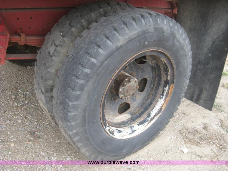 image for item L6379 2007 shop built dump trailer