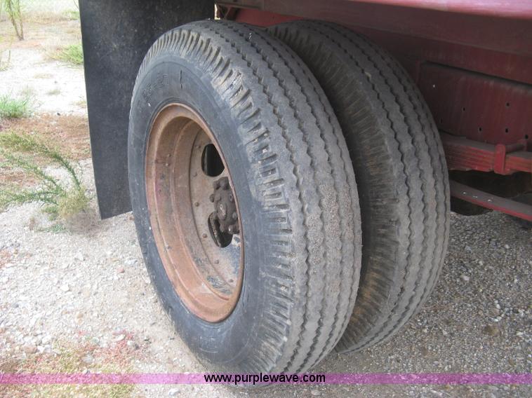 image for item L6379 2007 shop built dump trailer