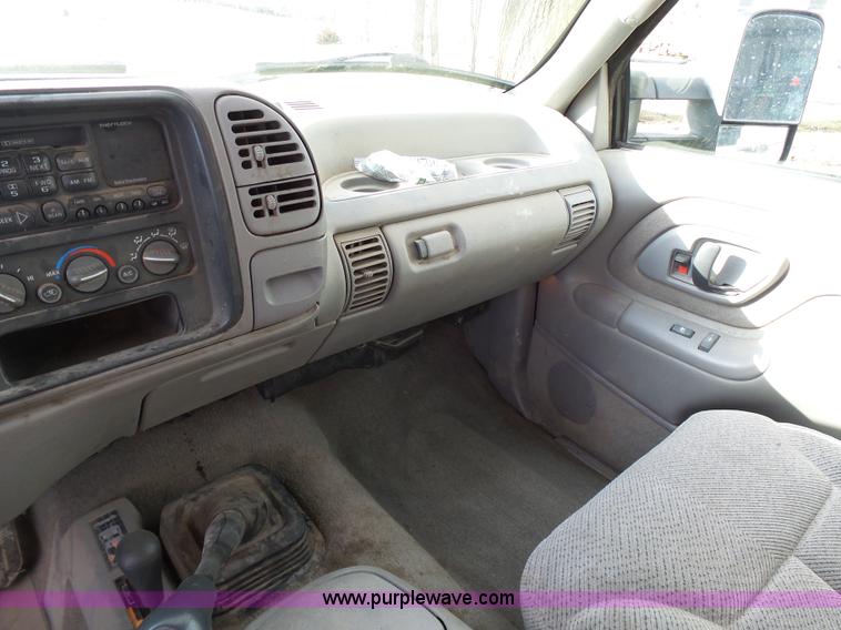 image for item L7069 1995 Chevrolet 3500 Ext. Cab flatbed pickup truck