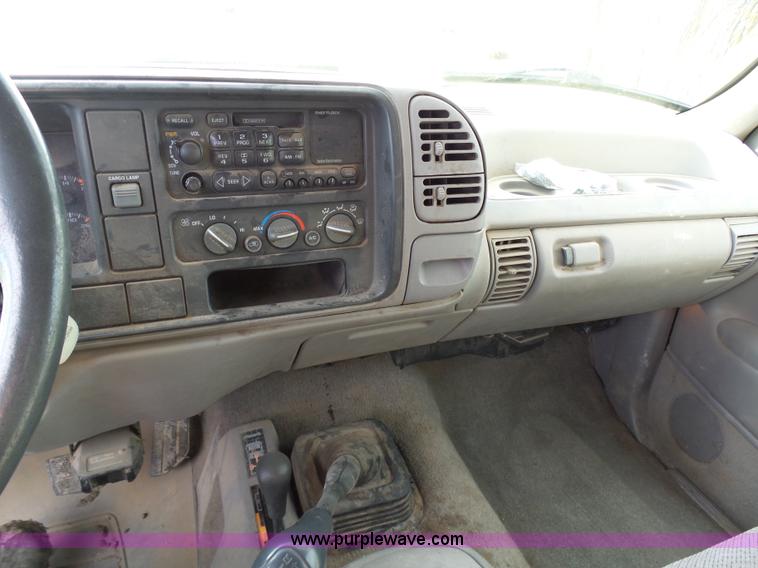image for item L7069 1995 Chevrolet 3500 Ext. Cab flatbed pickup truck