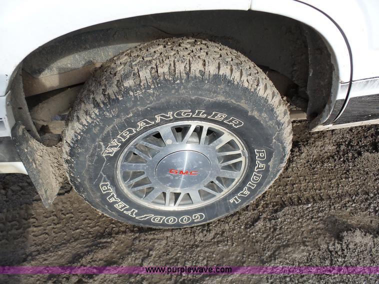 image for item L7072 1998 GMC Jimmy SL SUV