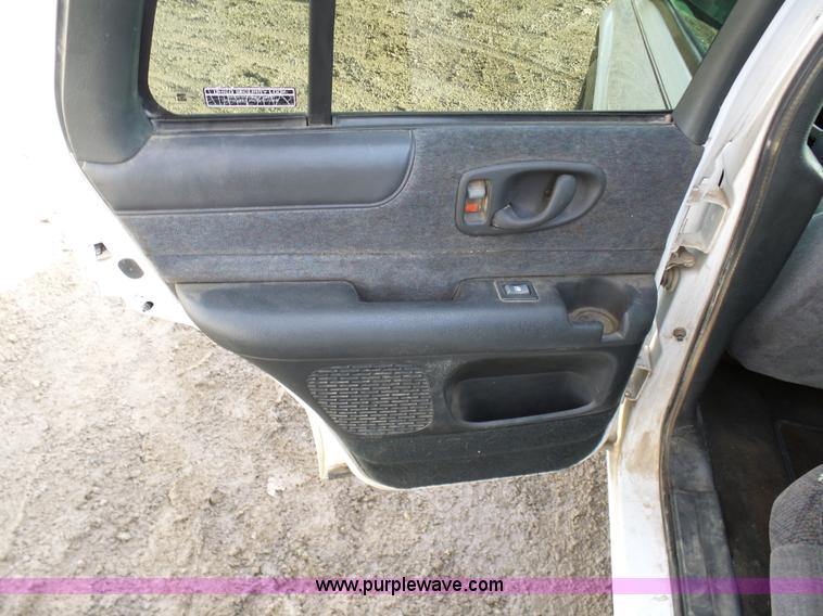 image for item L7072 1998 GMC Jimmy SL SUV