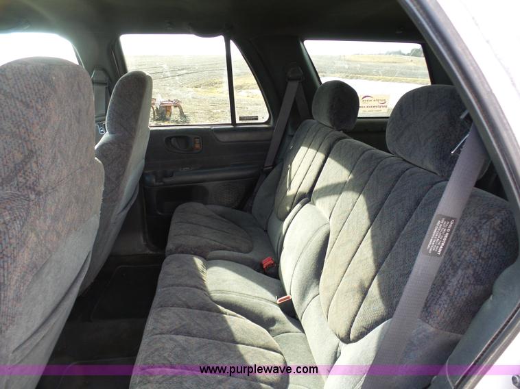 image for item L7072 1998 GMC Jimmy SL SUV