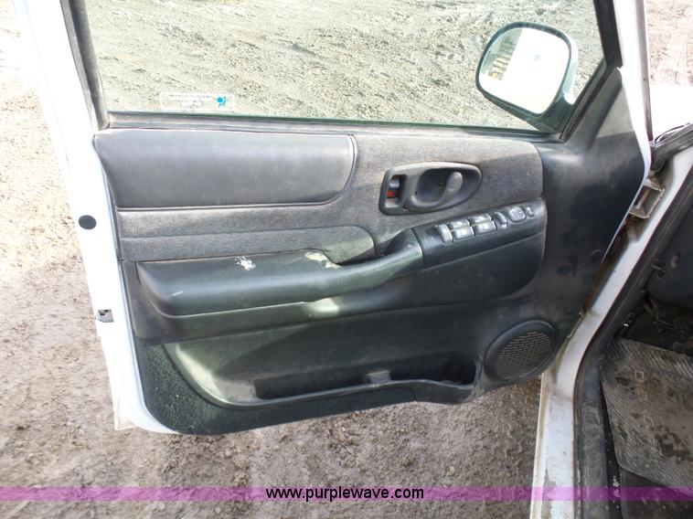 image for item L7072 1998 GMC Jimmy SL SUV