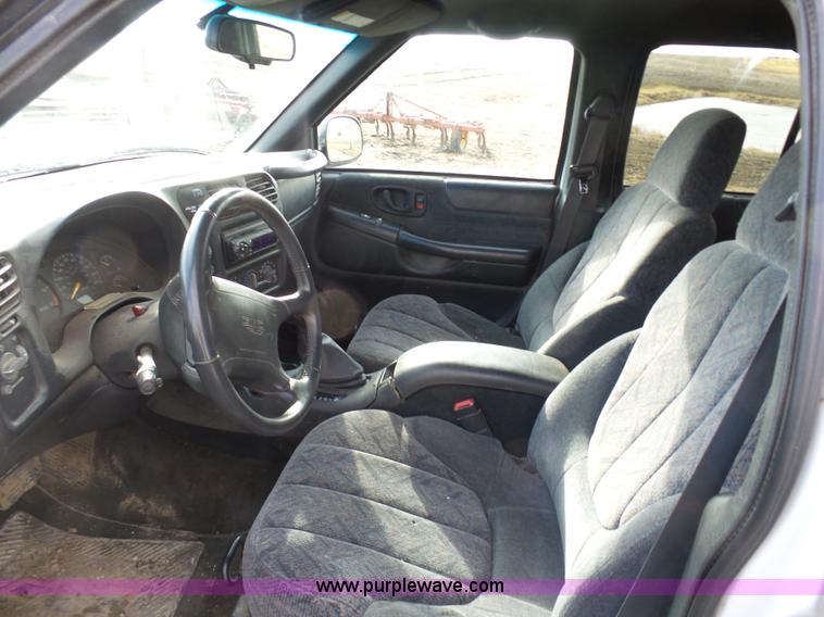 image for item L7072 1998 GMC Jimmy SL SUV