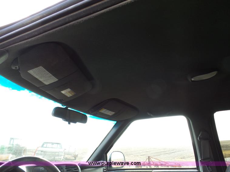 image for item L7072 1998 GMC Jimmy SL SUV