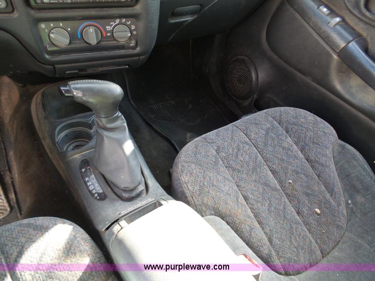 image for item L7072 1998 GMC Jimmy SL SUV