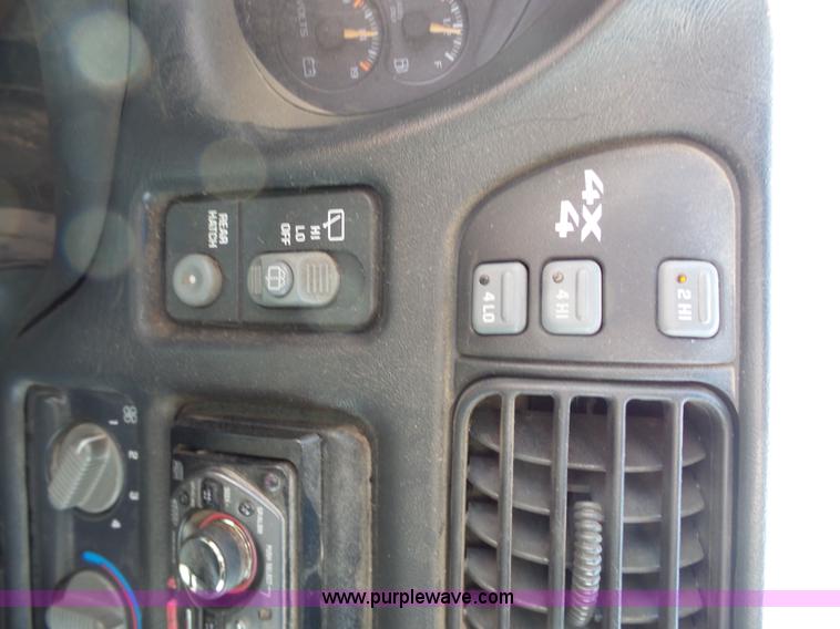 image for item L7072 1998 GMC Jimmy SL SUV