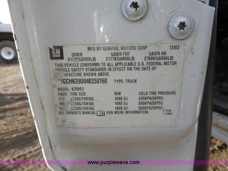 image for item L7073 2004 Chevrolet Silverado 2500HD Ext. Cab pickup truck