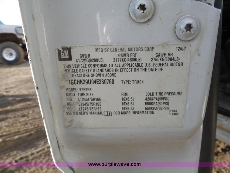 image for item L7073 2004 Chevrolet Silverado 2500HD Ext. Cab pickup truck