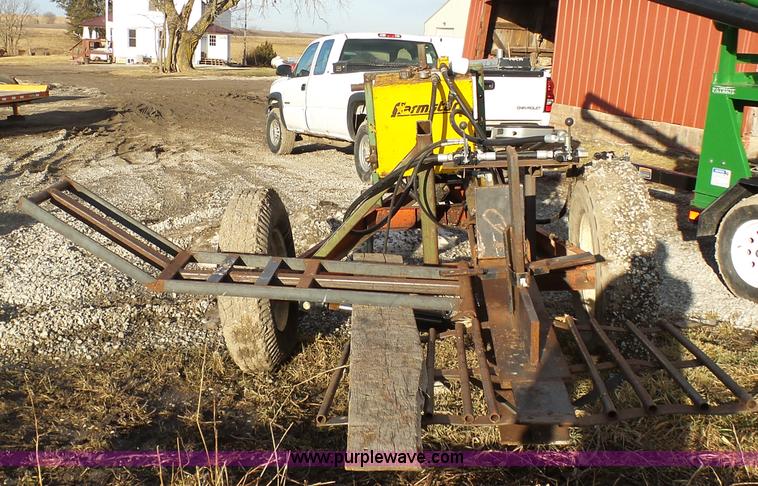 image for item L7075 Log splitter