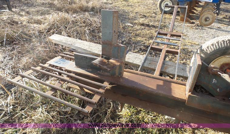 image for item L7075 Log splitter