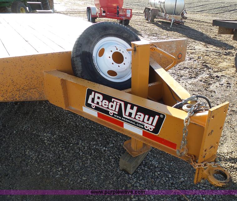 image for item L7085 2007 Redi Haul equipment trailer