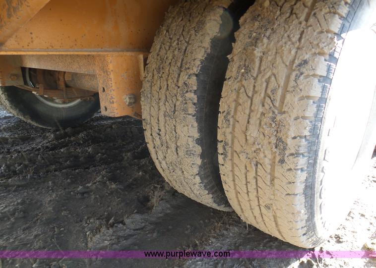 image for item L7085 2007 Redi Haul equipment trailer