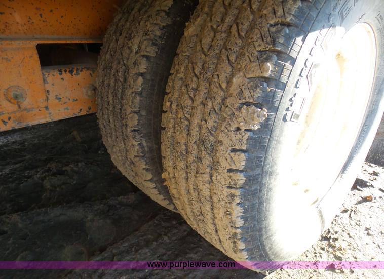 image for item L7085 2007 Redi Haul equipment trailer