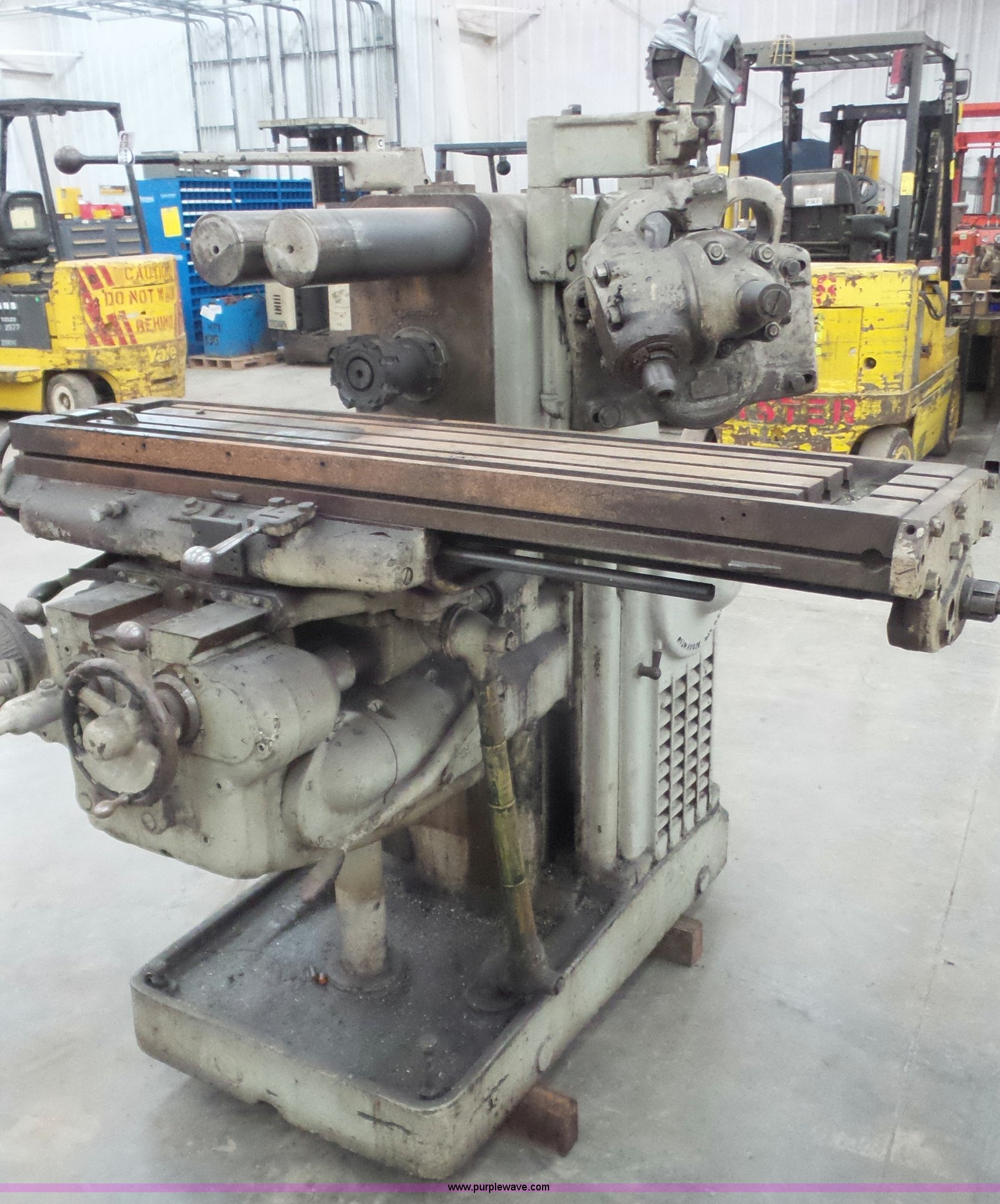 Milwaukee K milling machine in Lawrence, KS Item BF9130 sold Purple
