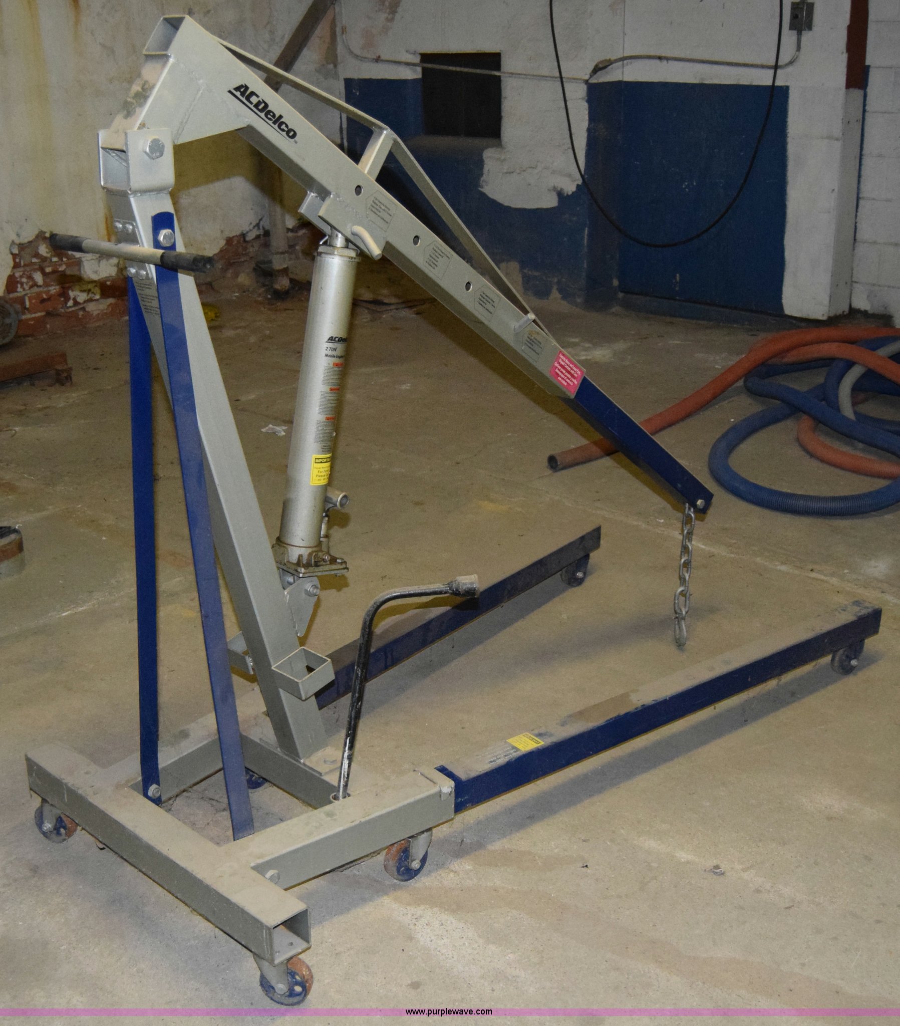AC Delco engine hoist in Hutchinson, KS Item BW9333 sold Purple Wave