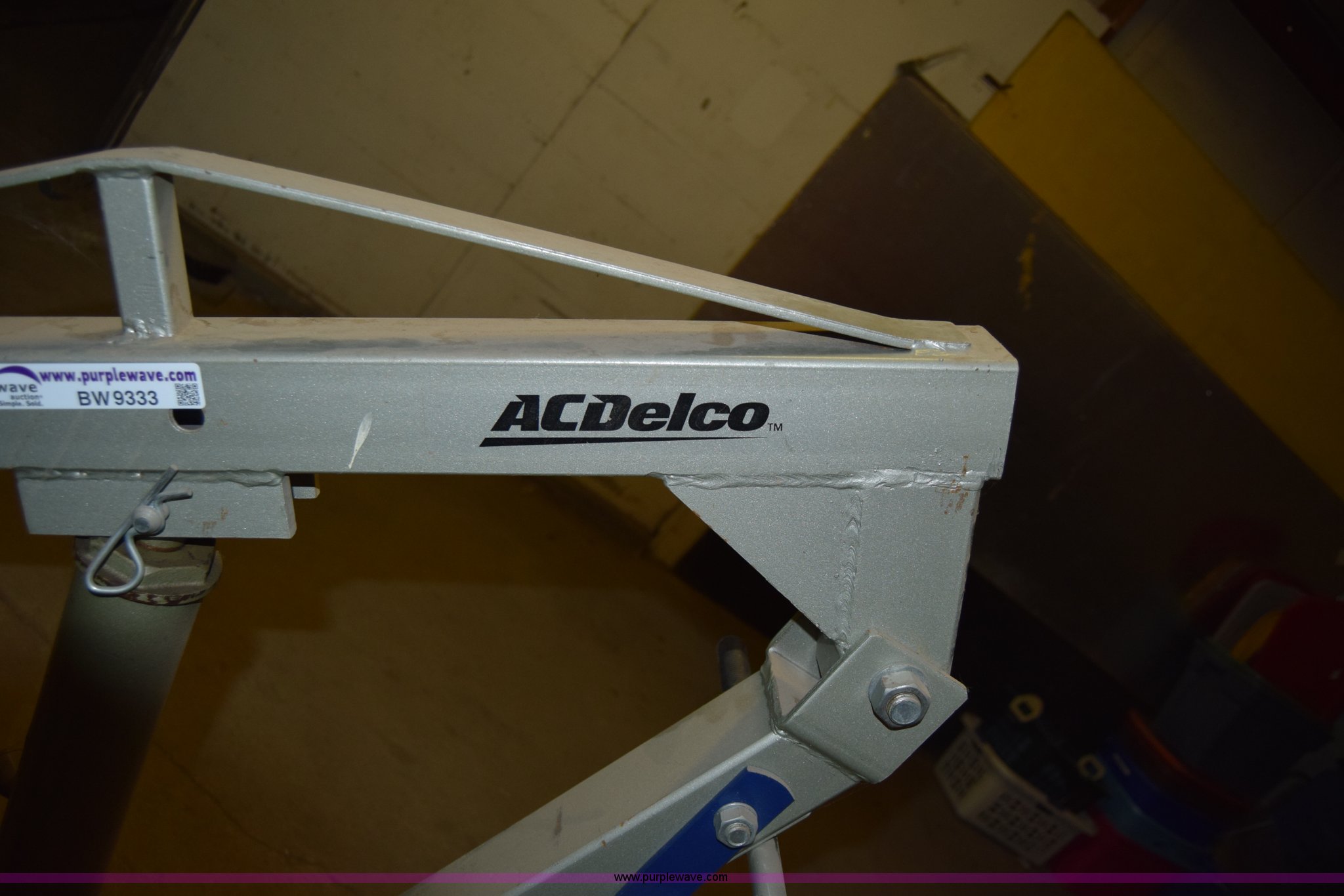 AC Delco engine hoist in Hutchinson, KS Item BW9333 sold Purple Wave